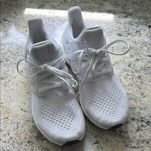 Women’s Size 8 Adidas Ultra Boost White Mesh Sneakers